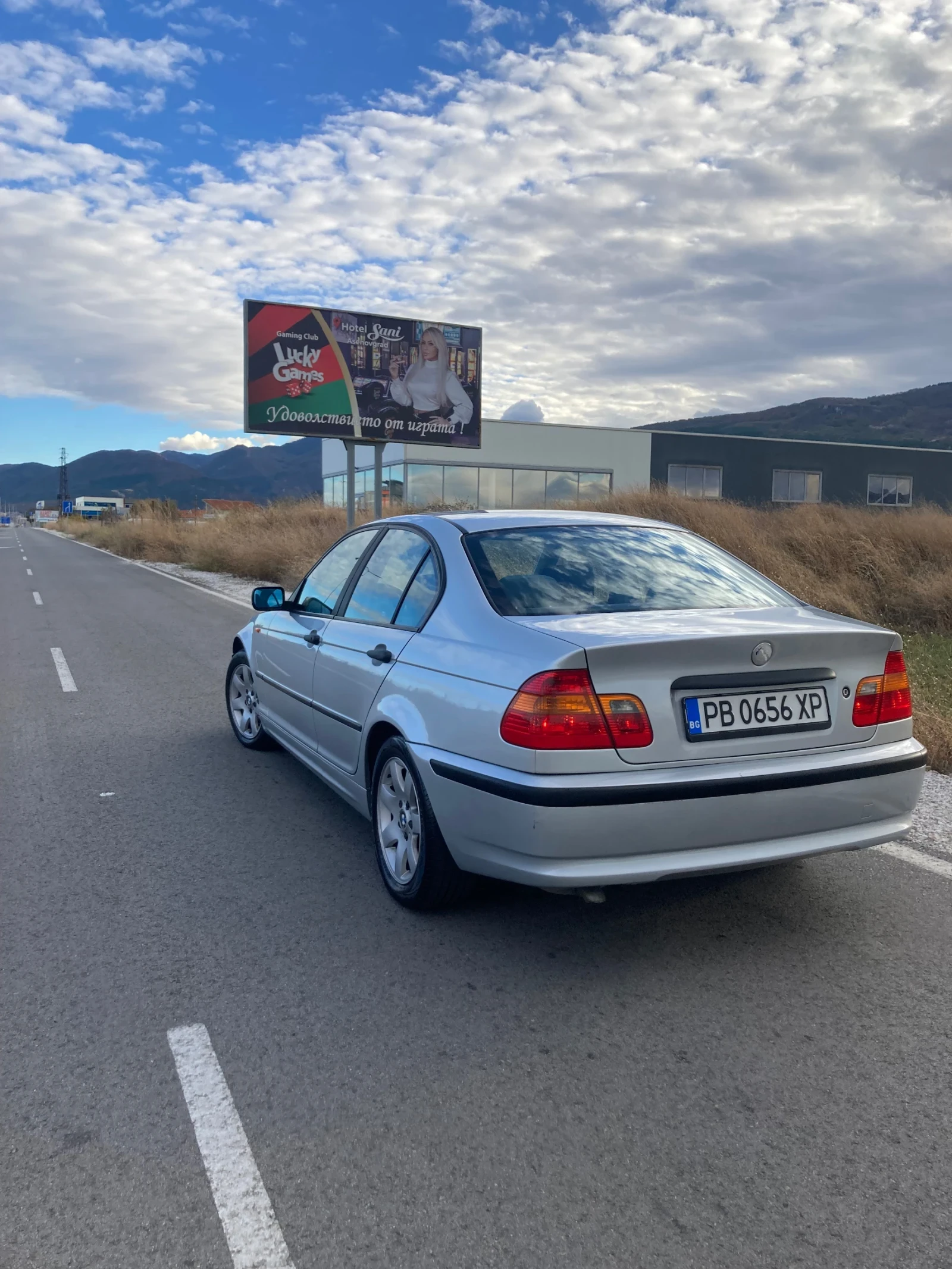 BMW 320 E46, снимка 2 - Автомобили и джипове - 56348663