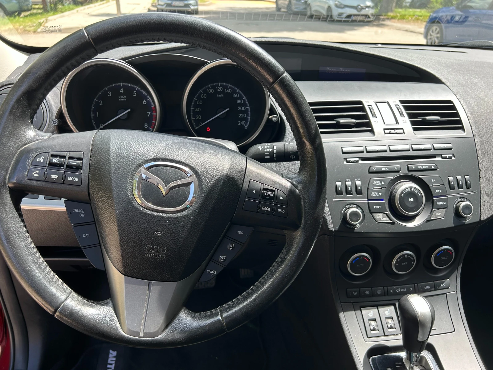 Mazda 3, снимка 12 - Автомобили и джипове - 56553694