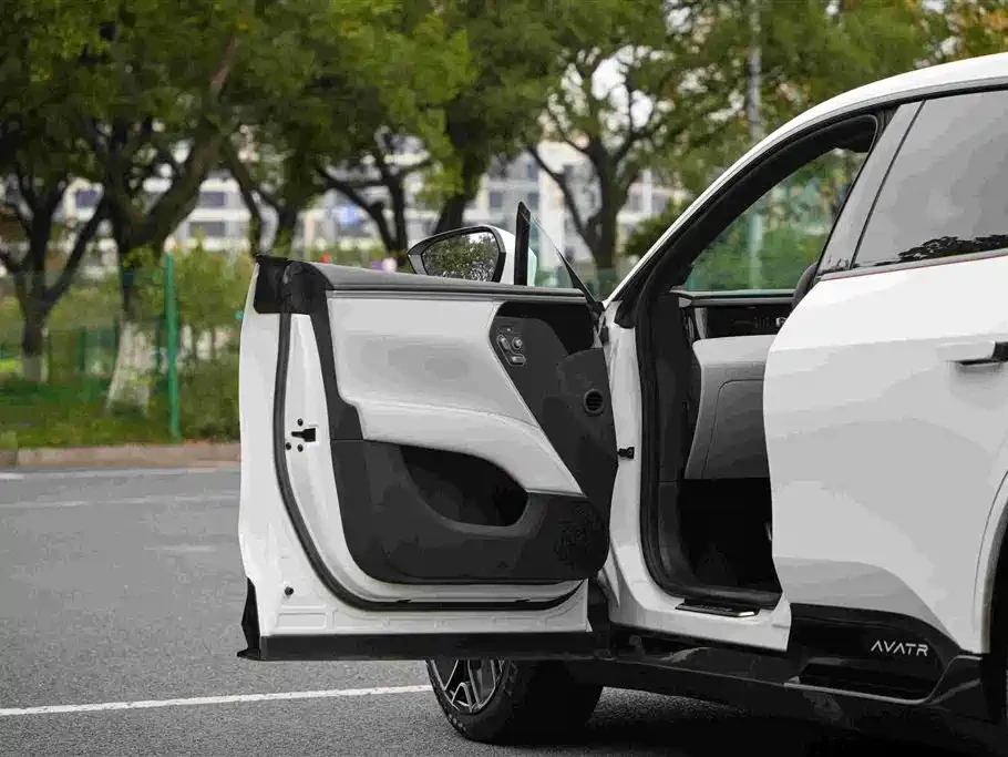 Avatr 11 2022 Long Range Dual Motor Luxury Edition 5-seater | Mobile.bg � ����������� 8