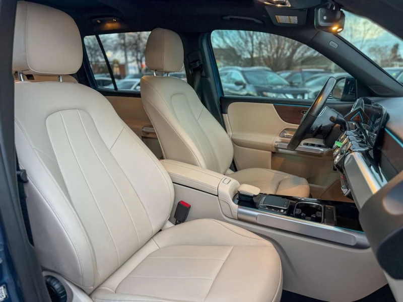 Mercedes-Benz GLB * GLB250  4MATIC * CARFAX * ФИНАНСИРАНЕ, снимка 13 - Автомобили и джипове - 53187580