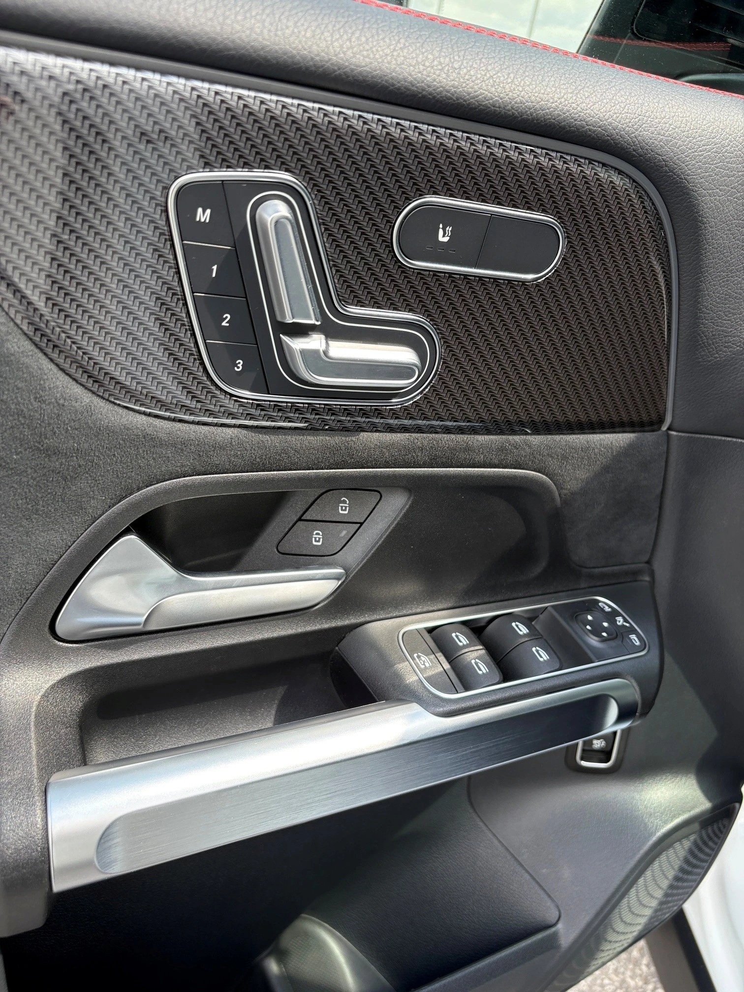 Mercedes-Benz GLB 220d 4MATIC 6+ 1 | Mobile.bg � ����������� 11