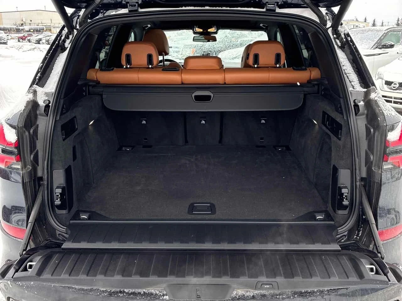 BMW X5 * xDrive40i * DISTRONIC* HARMAN/KARDON* 360КАМЕРИ*, снимка 17 - Автомобили и джипове - 54240607