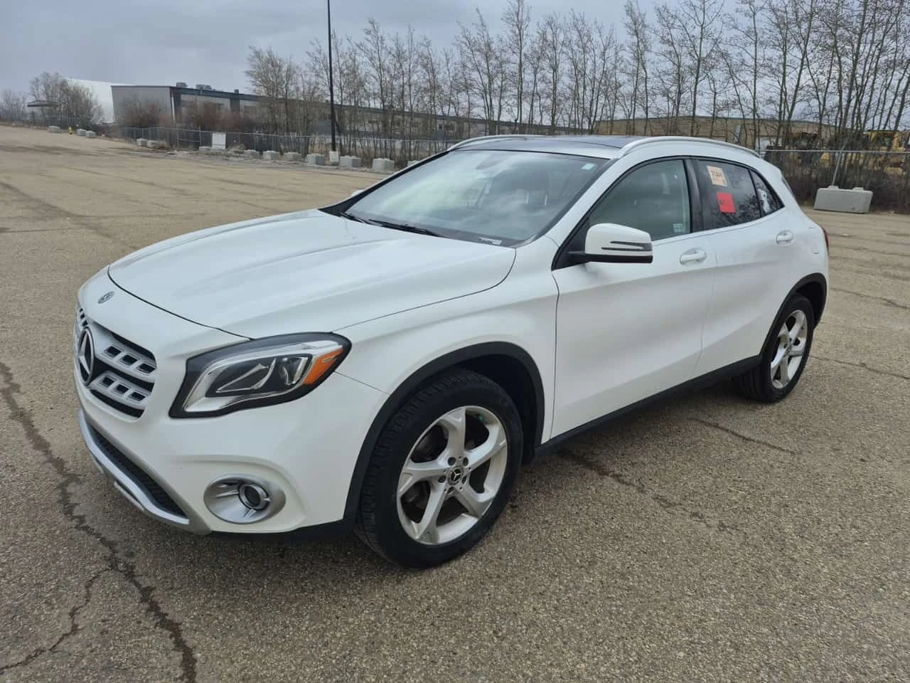 Mercedes-Benz GLB 250 4matic * Без инциднети * CARFAX * 