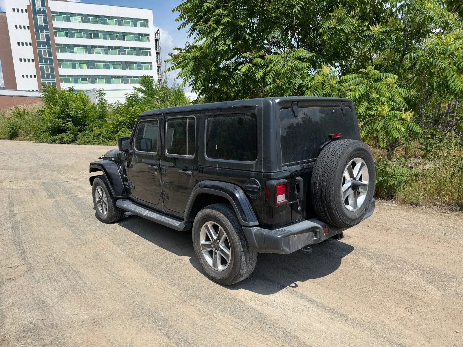 Jeep Wrangler 2.0 Sahara, снимка 3 - Автомобили и джипове - 54791899