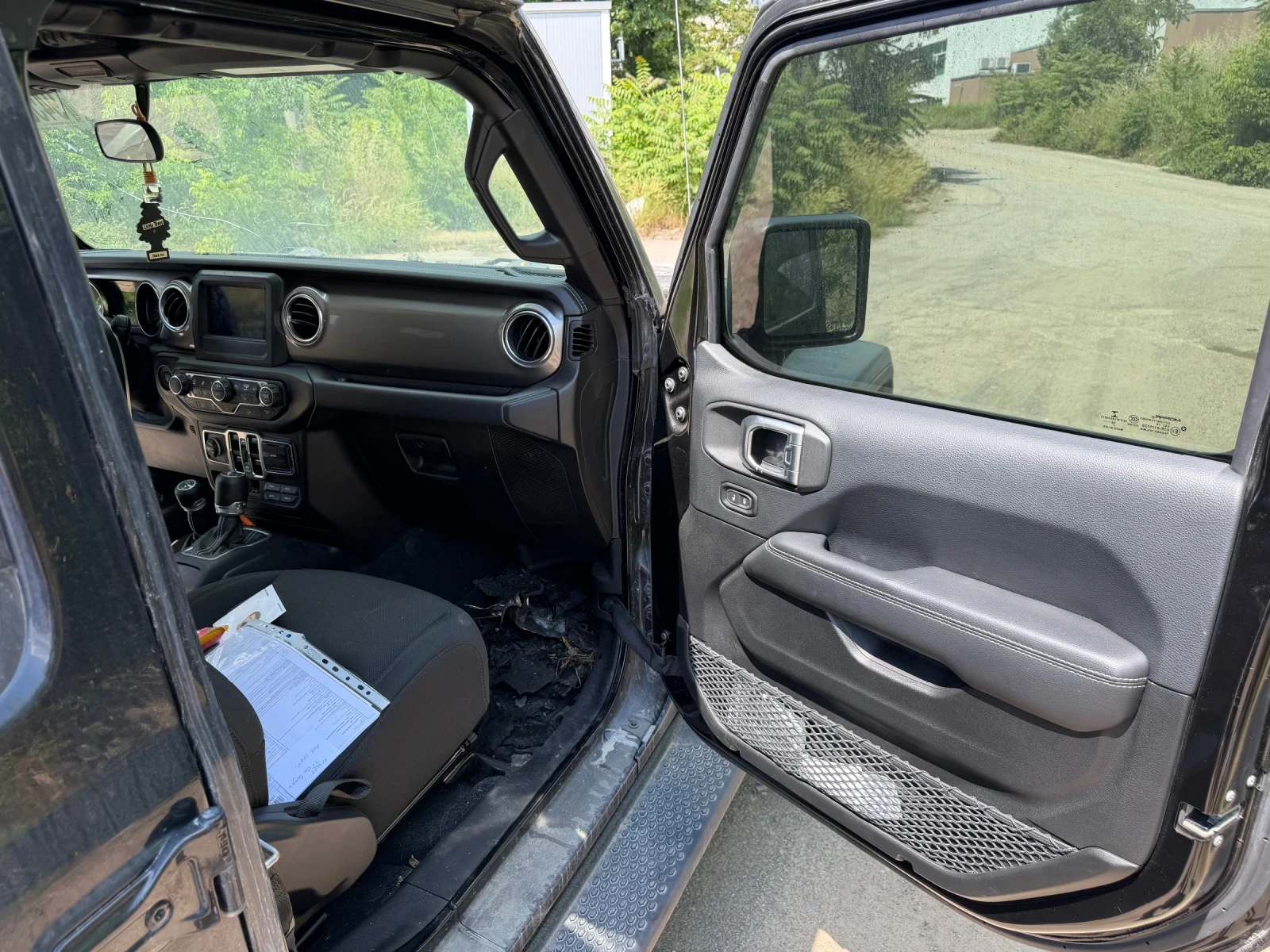 Jeep Wrangler 2.0 Sahara, снимка 14 - Автомобили и джипове - 54791899