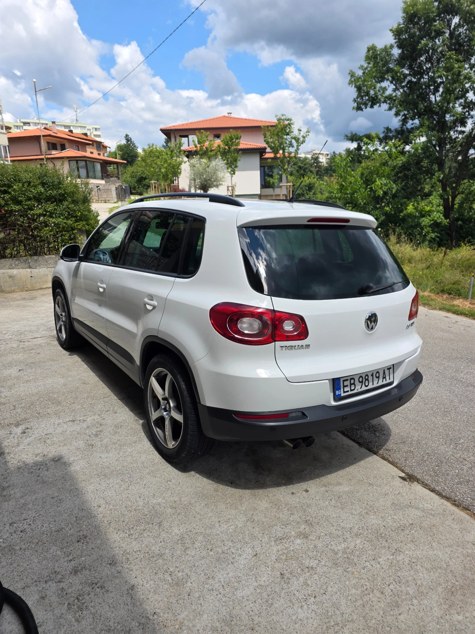 VW Tiguan, снимка 2 - Автомобили и джипове - 55413846