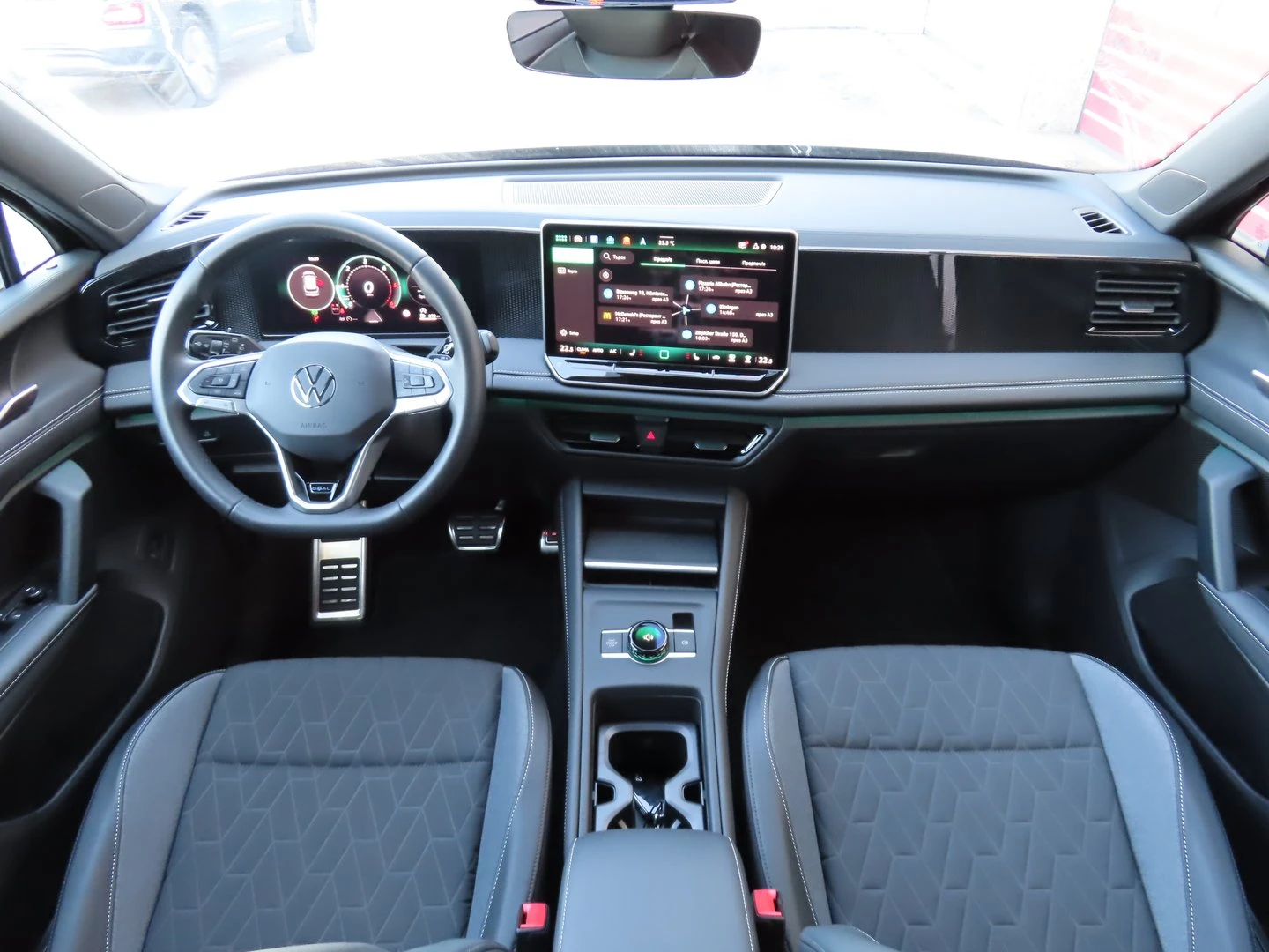 VW Tiguan, снимка 10 - Автомобили и джипове - 56421777