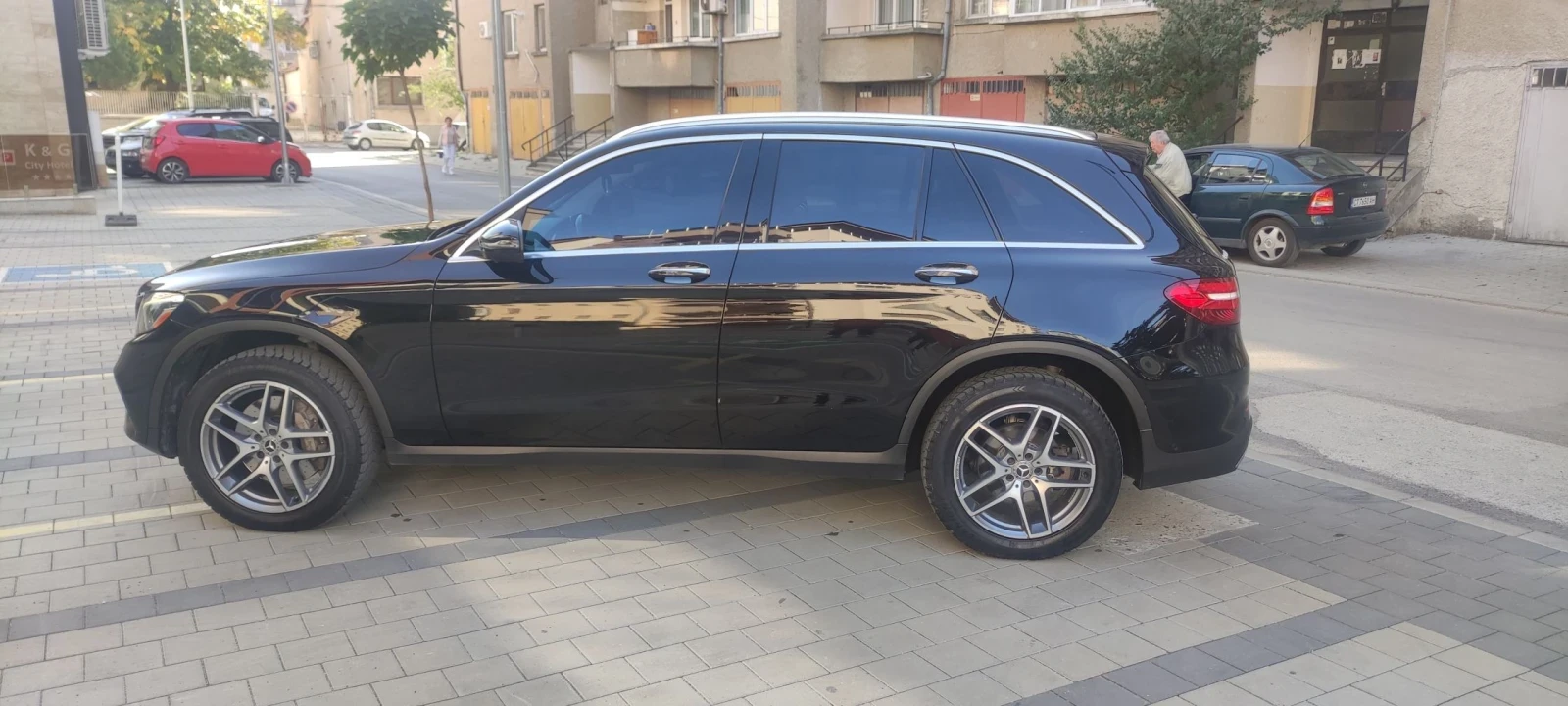 Mercedes-Benz GLC 300, снимка 13 - Автомобили и джипове - 56466939