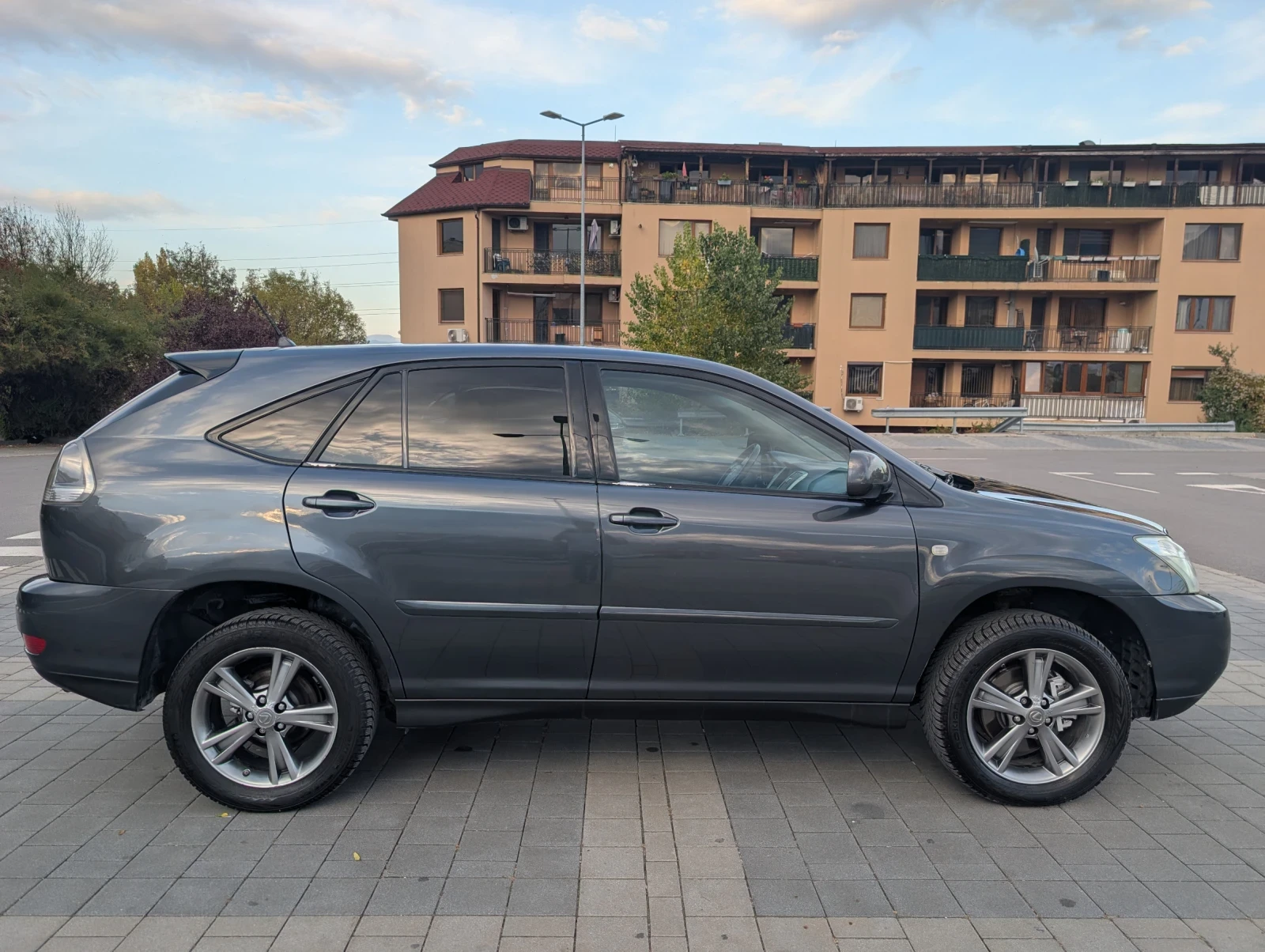 Lexus RX 400h, снимка 6 - Автомобили и джипове - 56620163