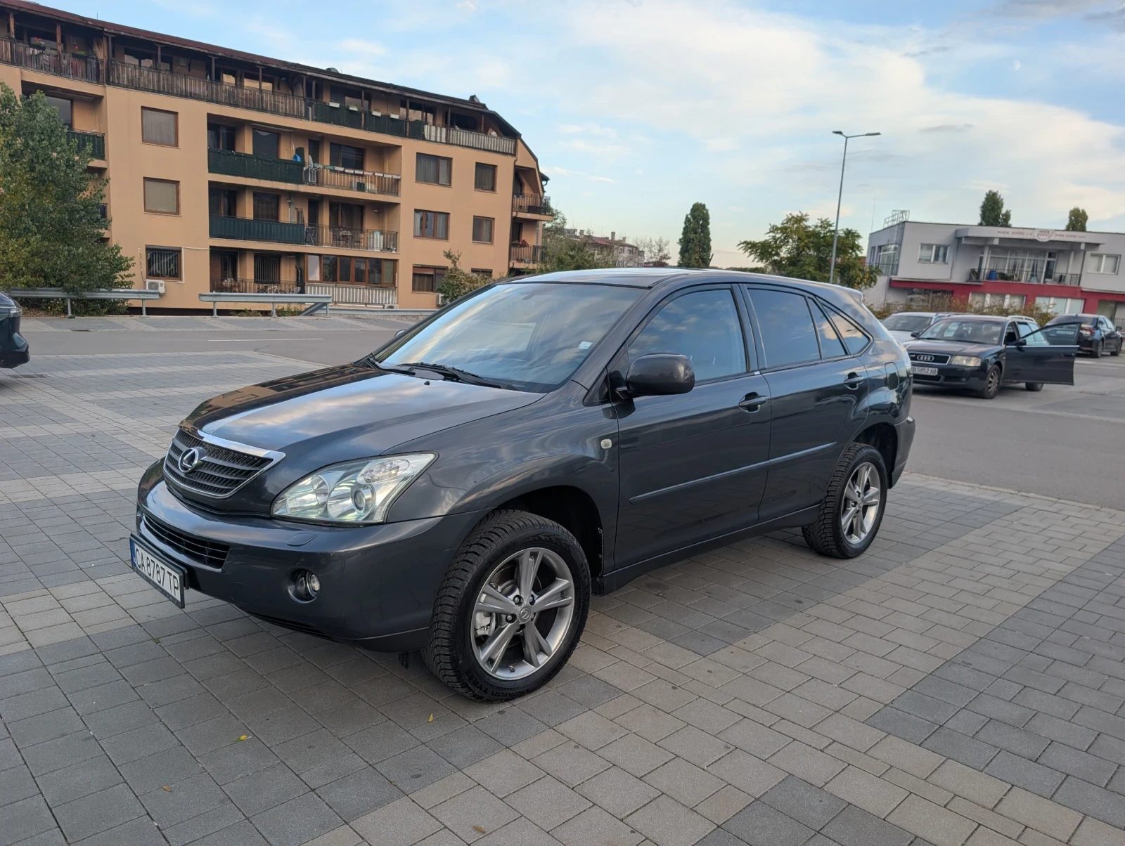 Lexus RX 400h, снимка 2 - Автомобили и джипове - 56620163