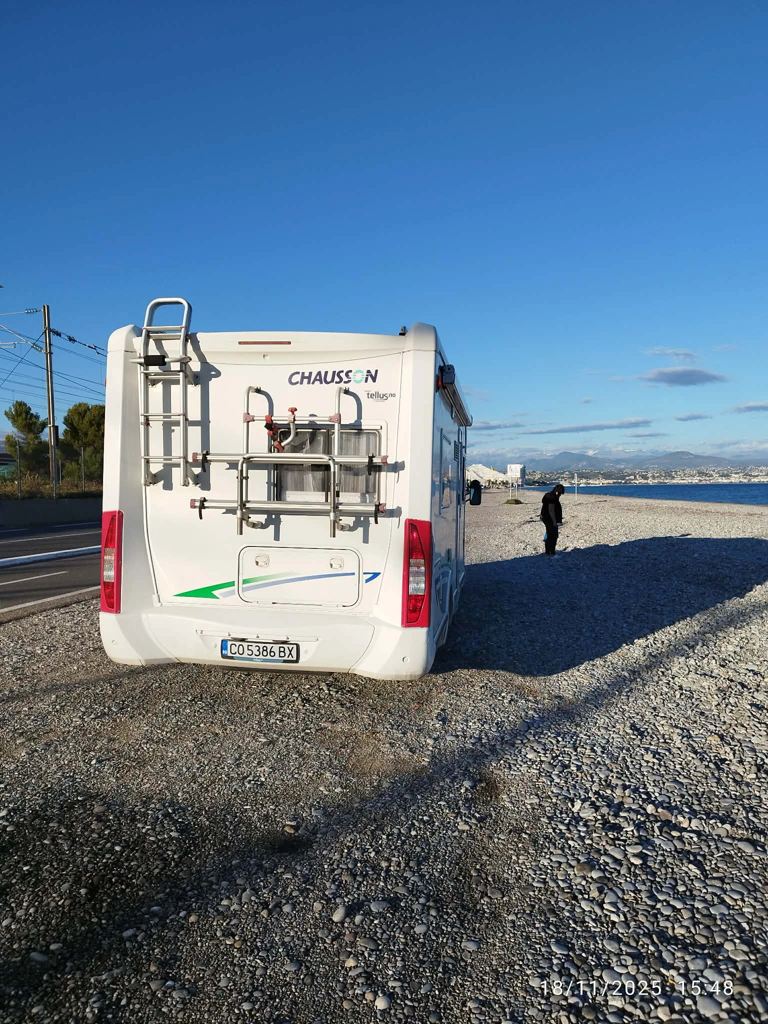 Кемпер Renault Master 3.0DCI/Климатик, снимка 4 - Каравани и кемпери - 54763682
