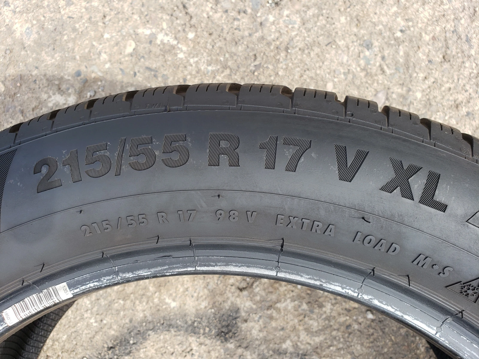 Гуми Зимни 215/55R17, снимка 8 - Гуми и джанти - 56288343