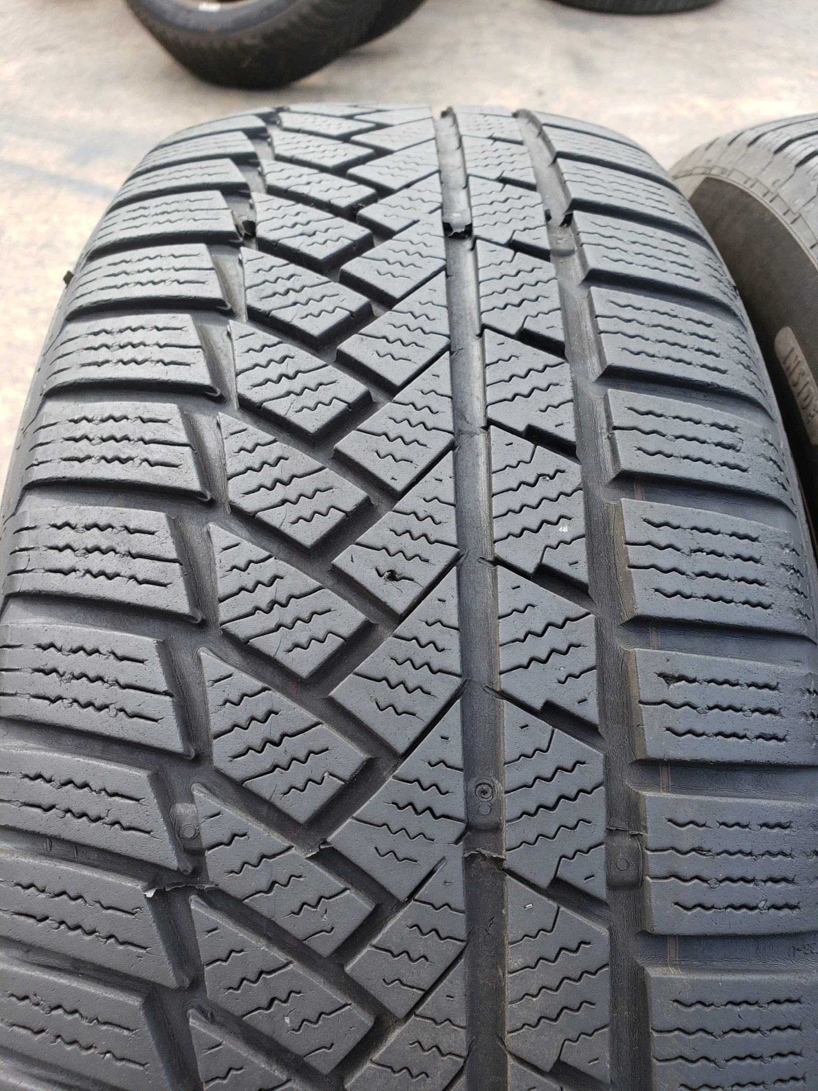 Гуми Зимни 215/55R17