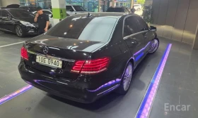 Mercedes-Benz E 300 ELEGANCE* КОЖА* ПОДГРЕВ* НАВИГАЦИЯ* ПАНОРАМА* , снимка 6