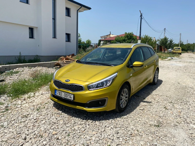 Kia Ceed, снимка 1 - Автомобили и джипове - 46329363