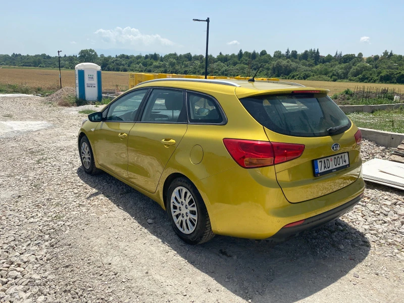 Kia Ceed, снимка 4 - Автомобили и джипове - 46329363