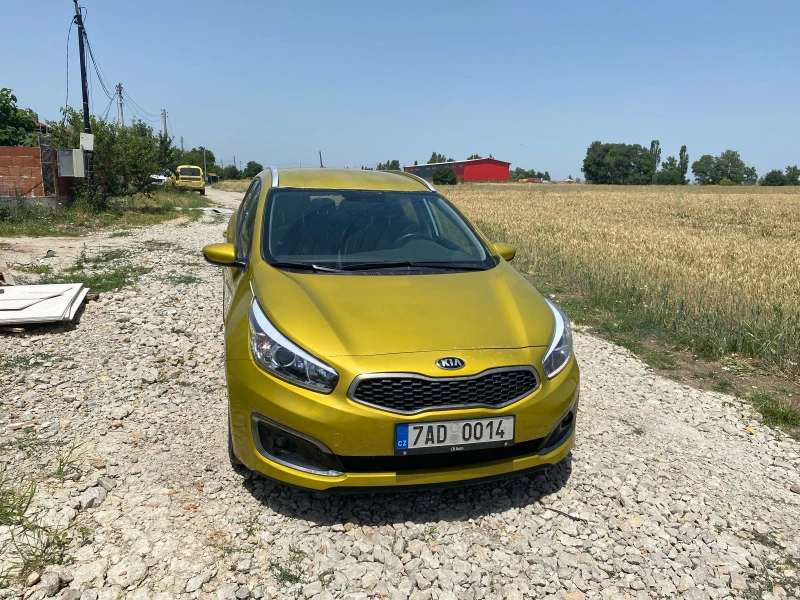 Kia Ceed, снимка 2 - Автомобили и джипове - 46329363