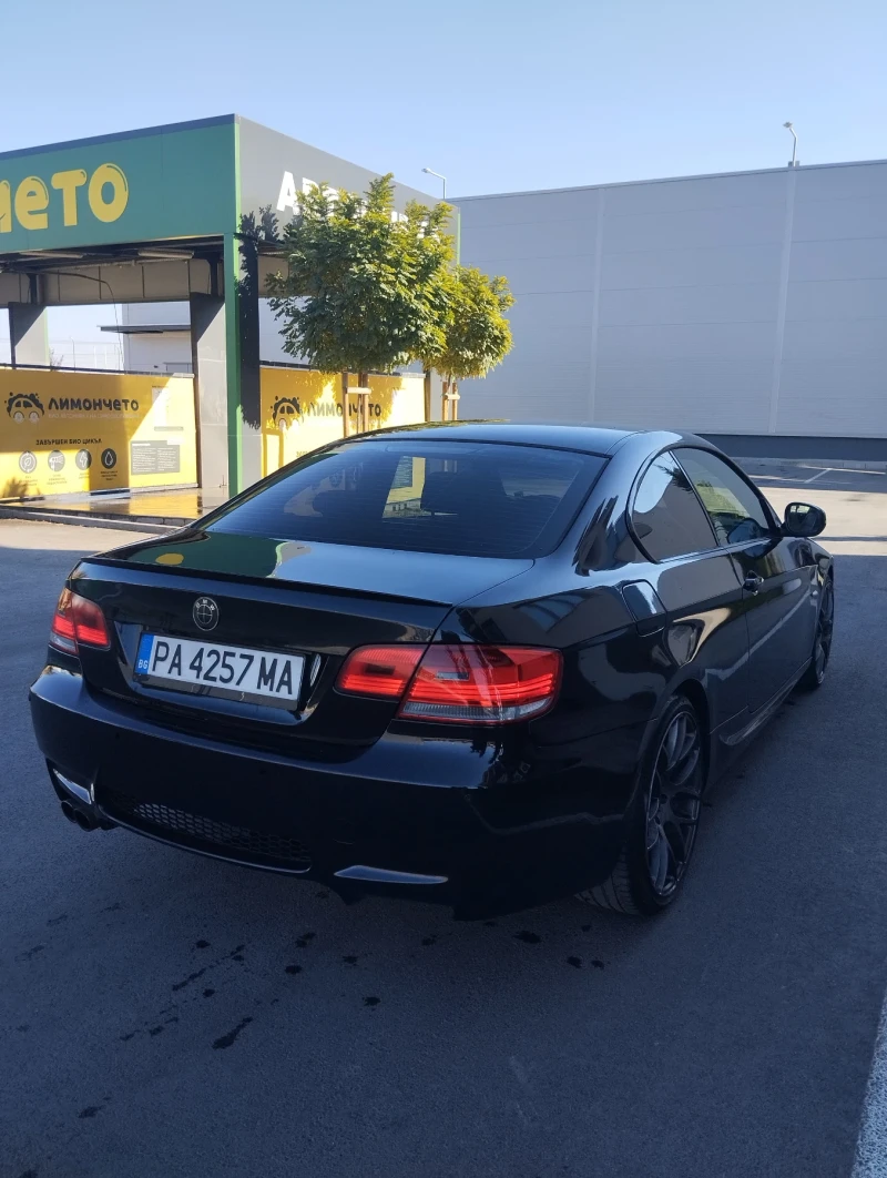 BMW 330 2010, снимка 4 - Автомобили и джипове - 48704965