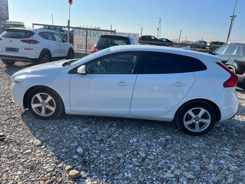 Volvo V40 1.6 D, снимка 8 - Автомобили и джипове - 49368725