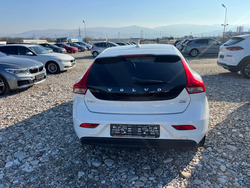 Volvo V40 1.6 D, снимка 6 - Автомобили и джипове - 49368725