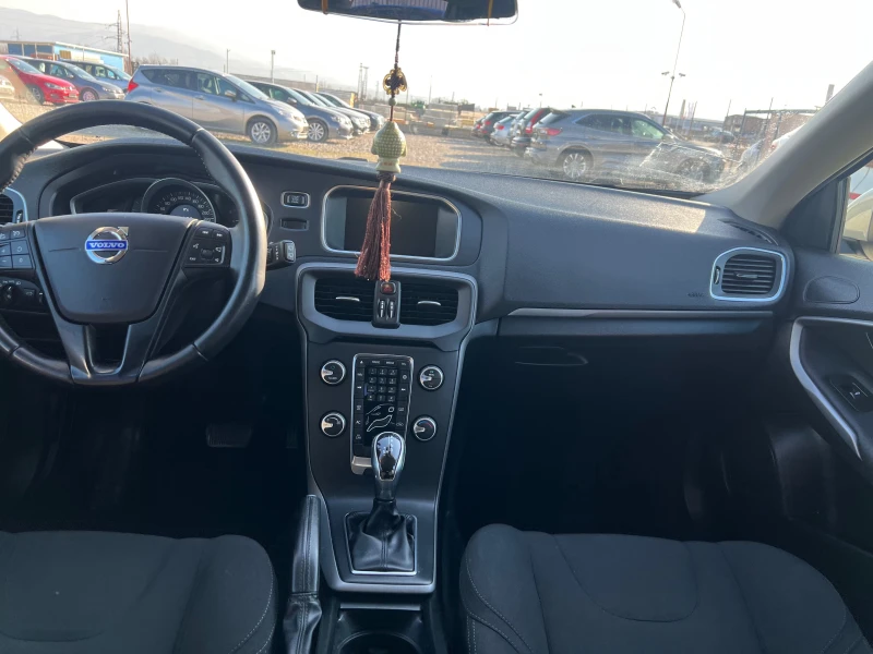 Volvo V40 1.6 D, снимка 14 - Автомобили и джипове - 49368725