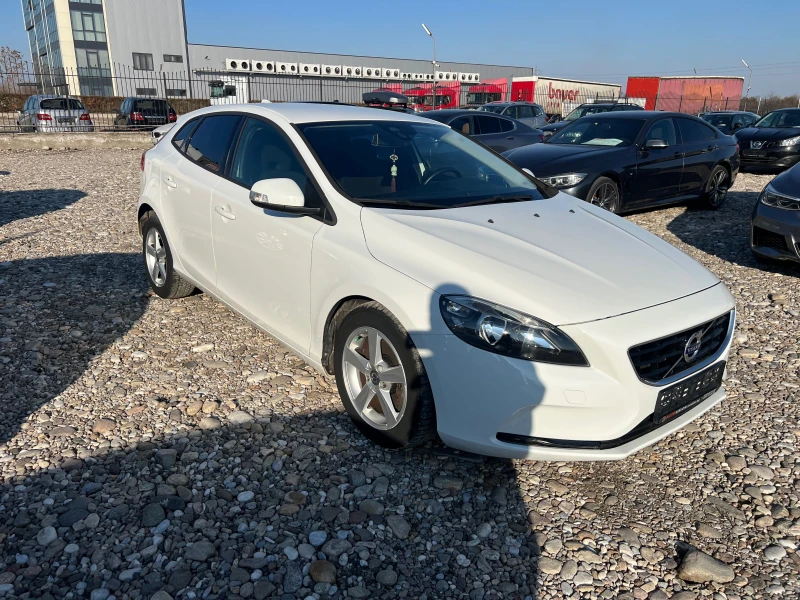 Volvo V40 1.6 D, снимка 3 - Автомобили и джипове - 49368725