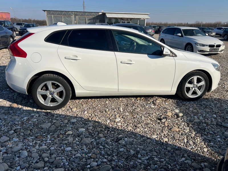 Volvo V40 1.6 D, снимка 4 - Автомобили и джипове - 49368725