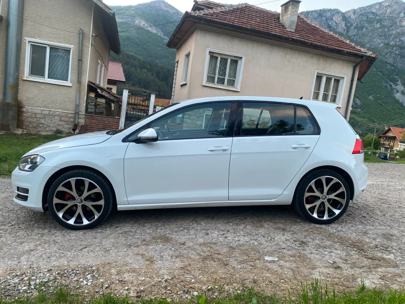 VW Golf Golf 7 1.6TDI/4x4/Обслужен/Нов съединител/6скорост, снимка 17 - Автомобили и джипове - 52542903