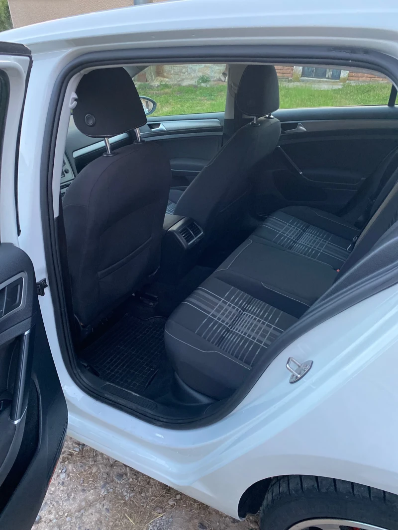 VW Golf Golf 7 1.6TDI/4x4/Обслужен/Нов съединител/6скорост, снимка 12 - Автомобили и джипове - 52542903