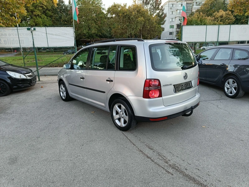 VW Touran 1.9 AVTOMATIK 105, снимка 7 - Автомобили и джипове - 52121956