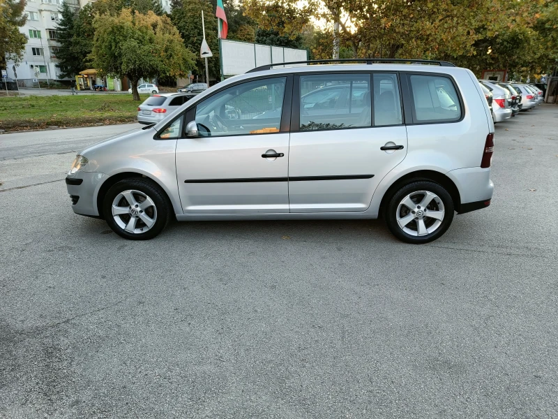 VW Touran 1.9 AVTOMATIK 105, снимка 8 - Автомобили и джипове - 52121956