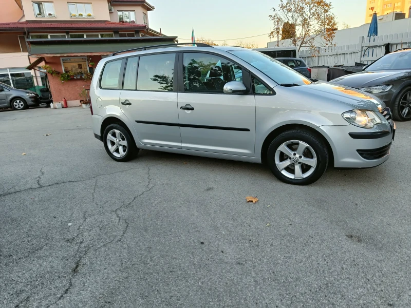 VW Touran 1.9 AVTOMATIK 105, снимка 4 - Автомобили и джипове - 52121956