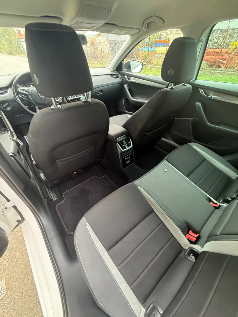 Skoda Octavia 1, 6Distronik, снимка 8 - Автомобили и джипове - 52598097