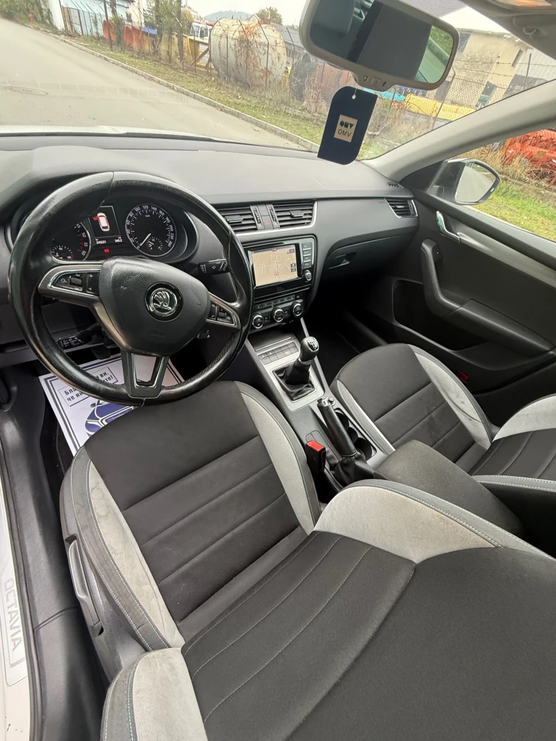 Skoda Octavia 1, 6Distronik, снимка 13 - Автомобили и джипове - 52598097