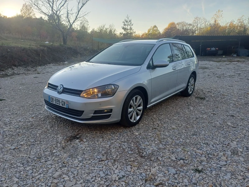 VW Golf 1.6 110 панорама, снимка 2 - Автомобили и джипове - 52241265