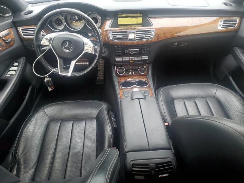 Mercedes-Benz CLS 550 HARMAN/KARDON* МАСАЖИ* ОБДУХ* ВЪЗДУХ* KEYLESS* , снимка 9 - Автомобили и джипове - 52813148