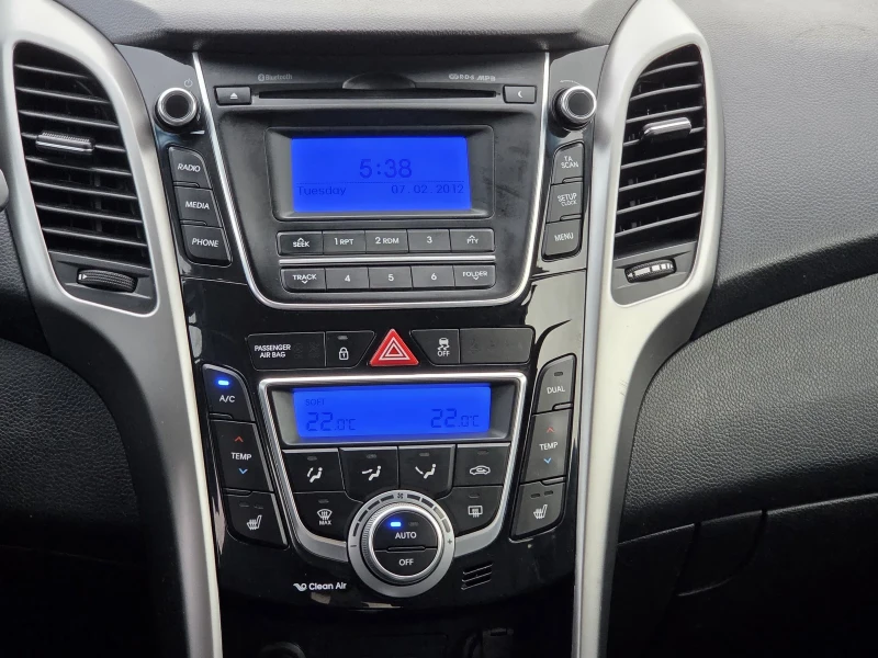 Hyundai I30 1.6, снимка 10 - Автомобили и джипове - 53189919