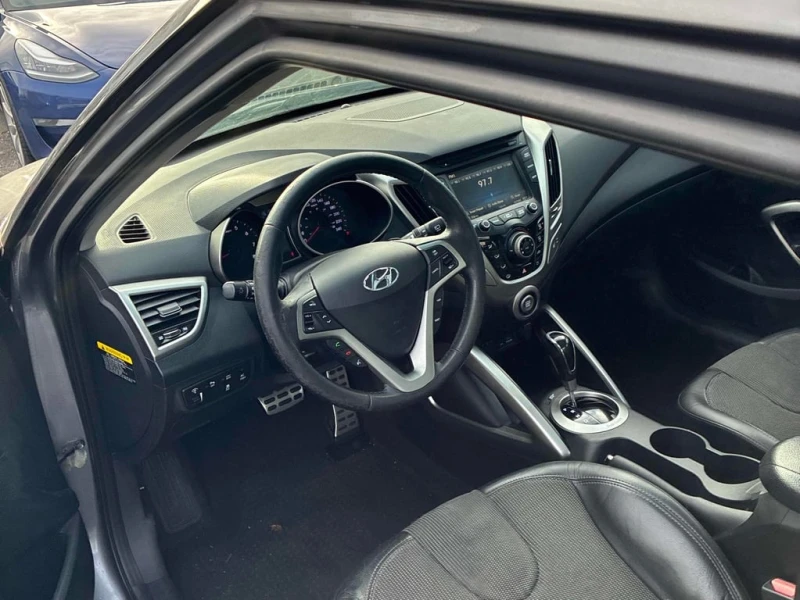Hyundai Veloster  * 3dr Cpe Auto w/Tech * CARFAX * ЦЕНА ДО БГ, снимка 7 - Автомобили и джипове - 53328653