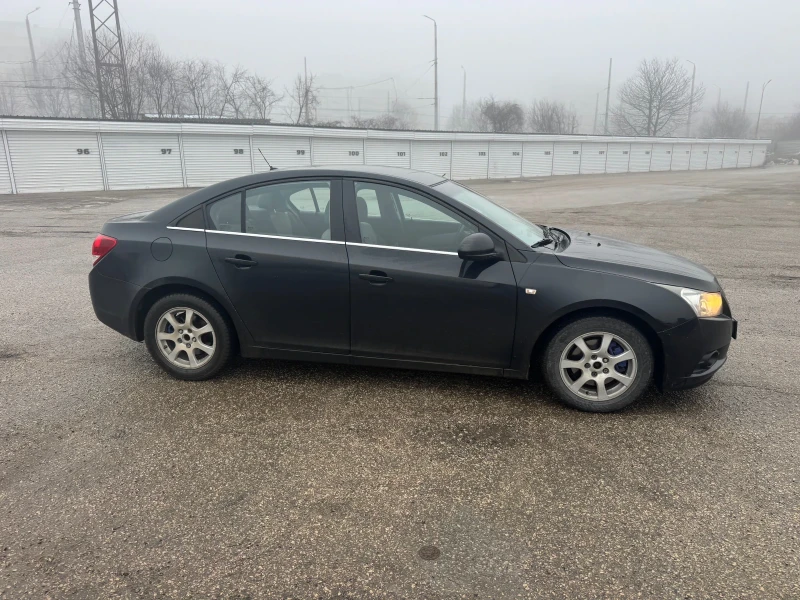 Chevrolet Cruze 2.0 DTI 150ps, снимка 4 - Автомобили и джипове - 53504375