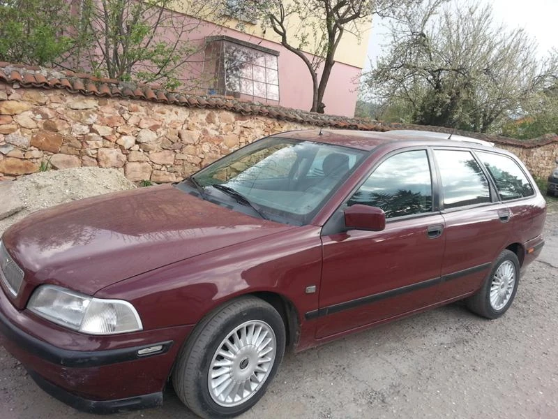 Volvo V40 2.0i  НА ЧАСТИ, снимка 2 - Автомобили и джипове - 14990776