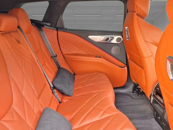 BMW XM = Carbon = Shadow Line Гаранция - изображение 10