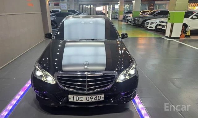 Mercedes-Benz E 300 ELEGANCE* КОЖА* ПОДГРЕВ* НАВИГАЦИЯ* ПАНОРАМА* , снимка 2 - Автомобили и джипове - 54739602