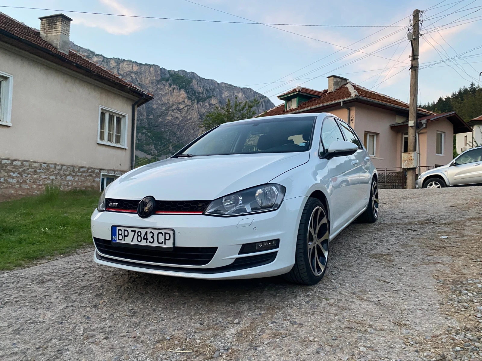 VW Golf Golf 7 1.6TDI/4x4/Обслужен/Нов съединител/6скорост, снимка 1