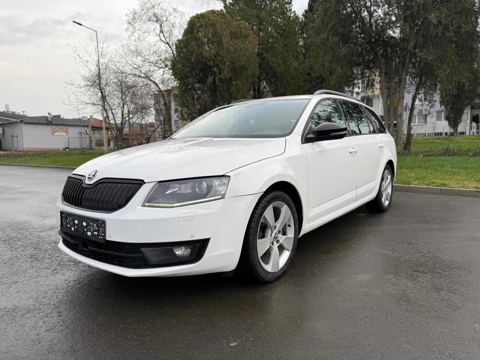 Skoda Octavia 1, 6Distronik, снимка 1