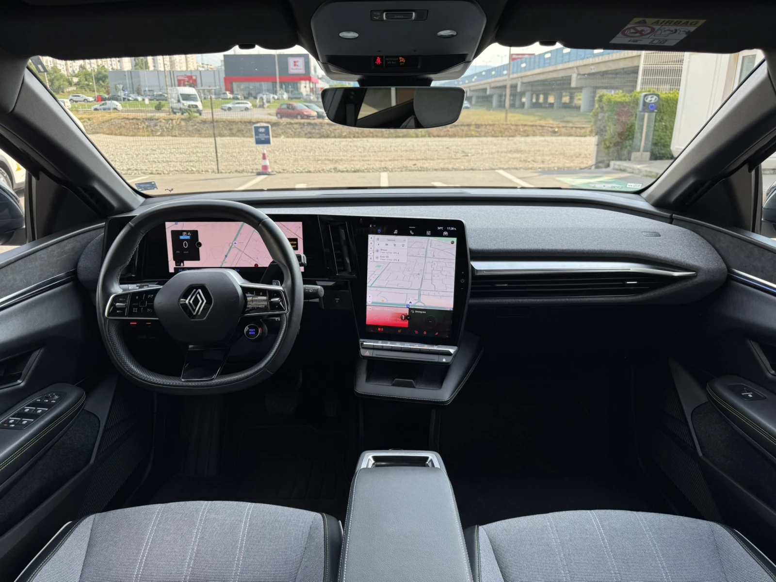 Renault Megane E-Tech 60kWh - изображение 8