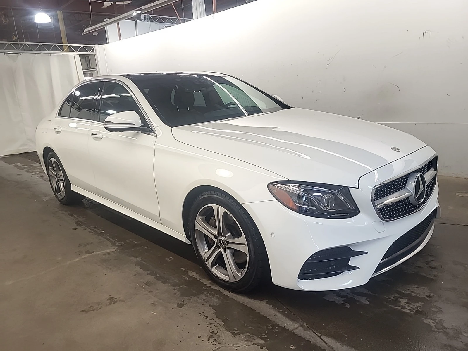 Mercedes-Benz E 300 * ЦЕНА ДО БЪЛГАРИЯ* (CARFAX)/АВТОФИНАНСИРАНЕ - изображение 2
