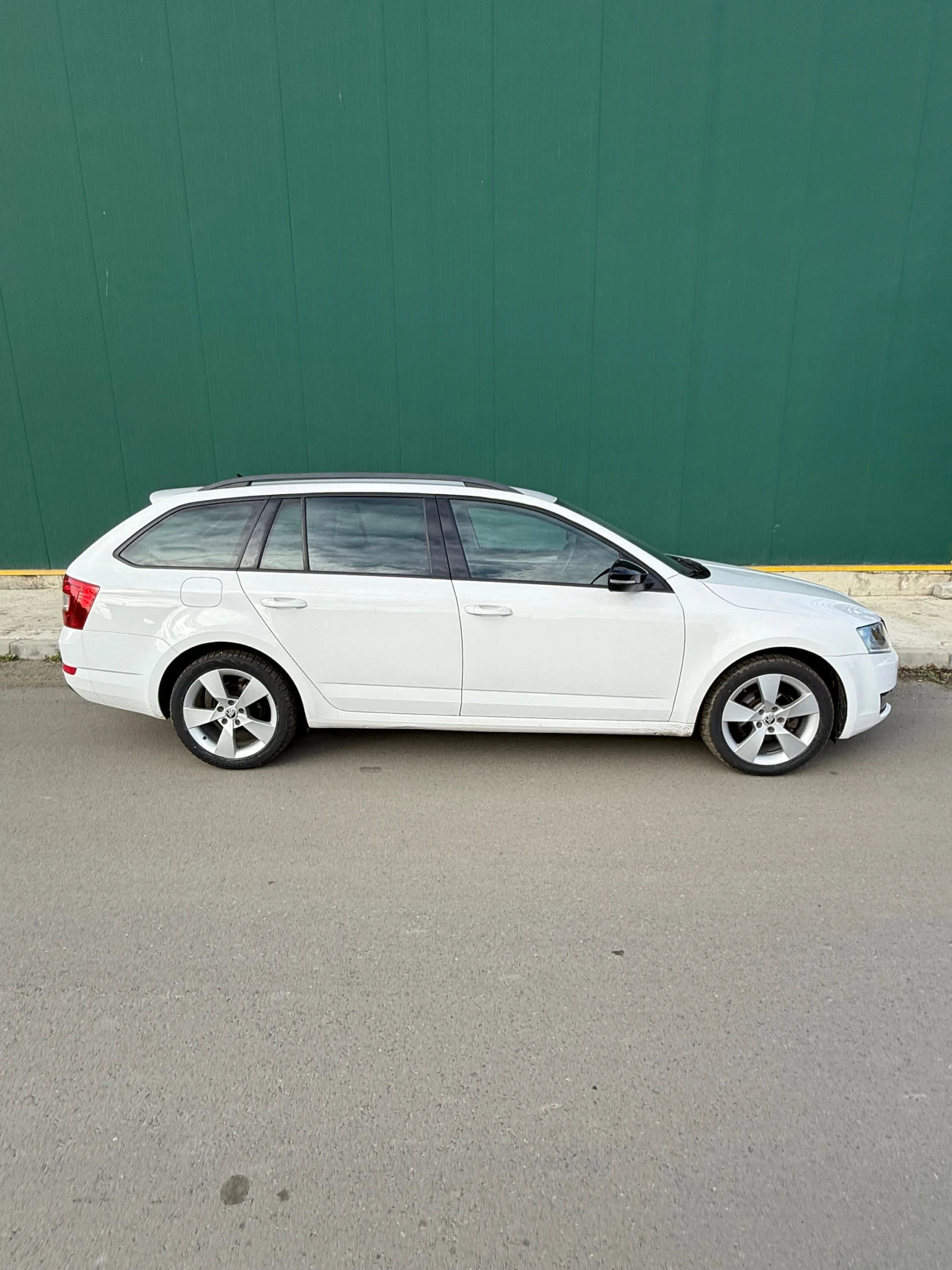 Skoda Octavia 1, 6Distronik - изображение 7