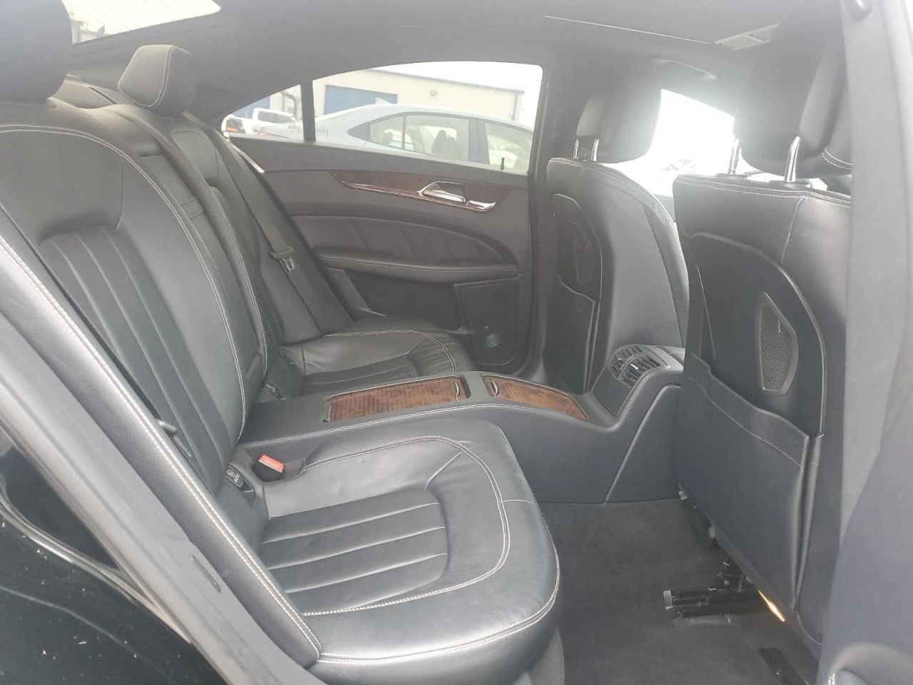 Mercedes-Benz CLS 550 HARMAN/KARDON* МАСАЖИ* ОБДУХ* ВЪЗДУХ* KEYLESS*  - изображение 10