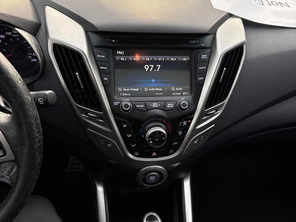 Hyundai Veloster  * 3dr Cpe Auto w/Tech * CARFAX * ЦЕНА ДО БГ - изображение 9