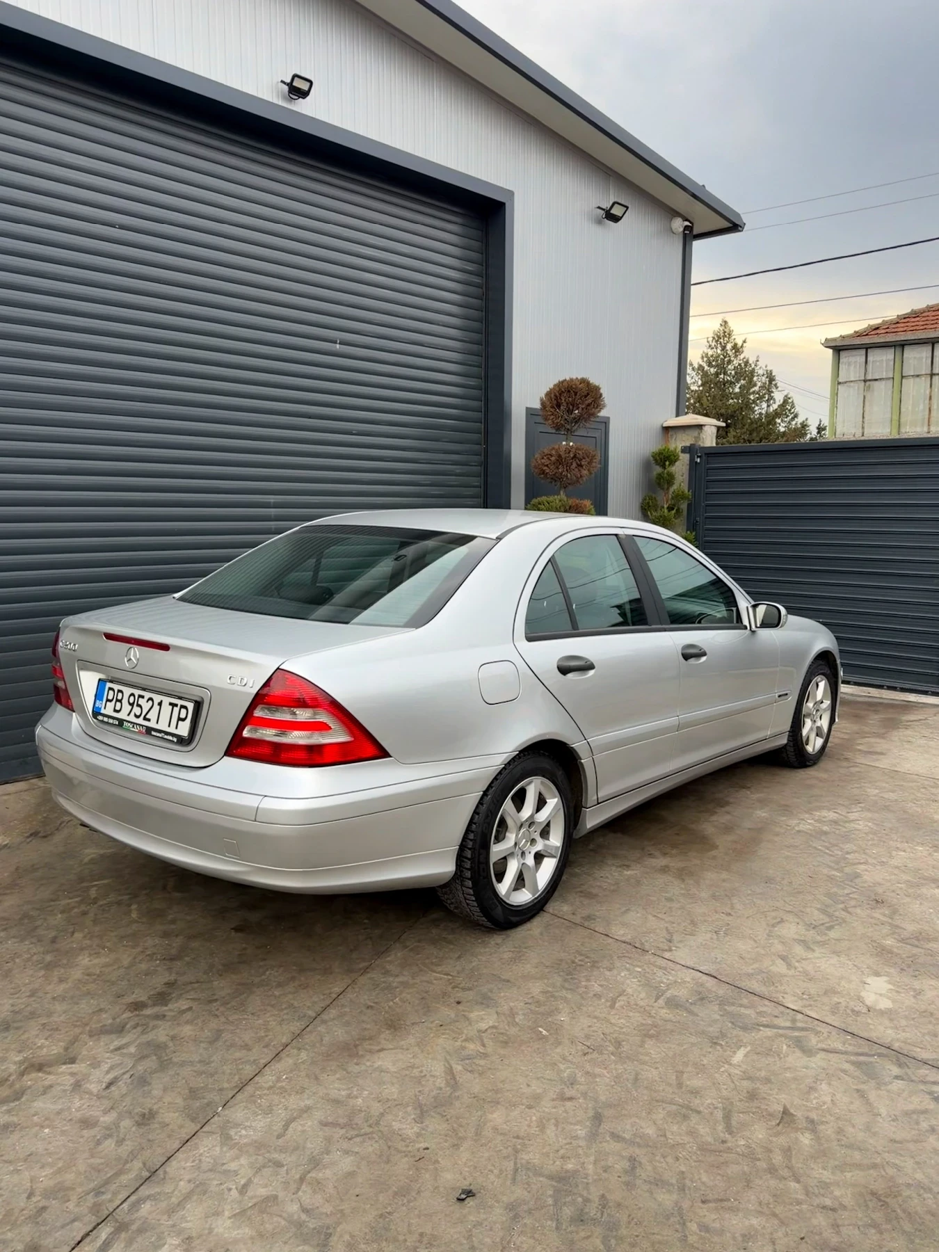 Mercedes-Benz C 200  - изображение 2